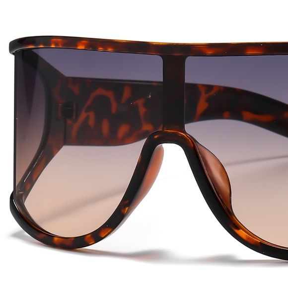 Accessories - Flat Top Oversized Sunglasses